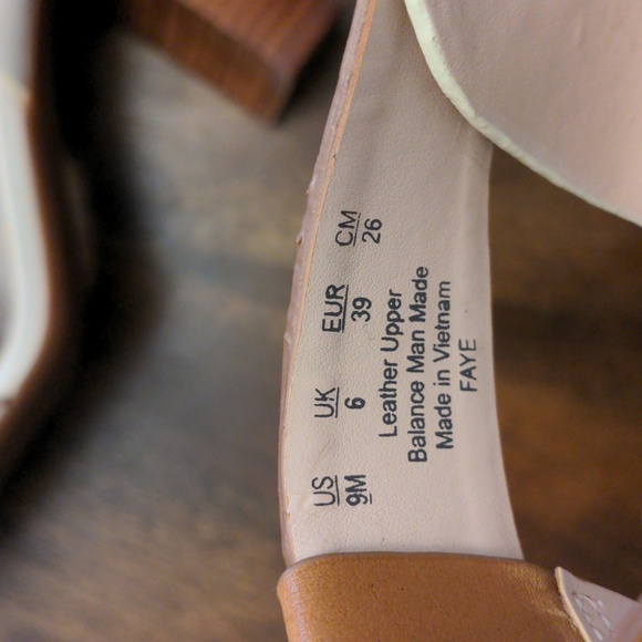 Preston & York “Faye” Leather Block Heel Sandals Tan White Slingback Size 9M NWO - Picture 11 of 12